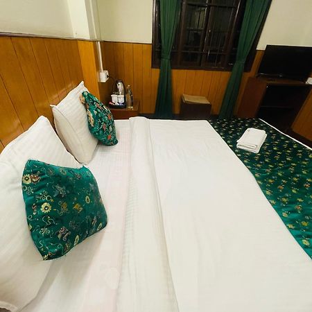 Hotel Palm Street Near Taj Agra  Dış mekan fotoğraf